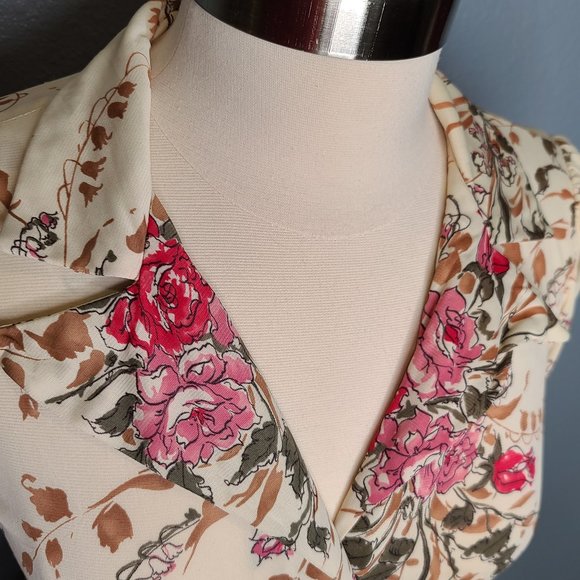 Vintage 70's long sleeve floral button up Dress - Picture 7 of 10